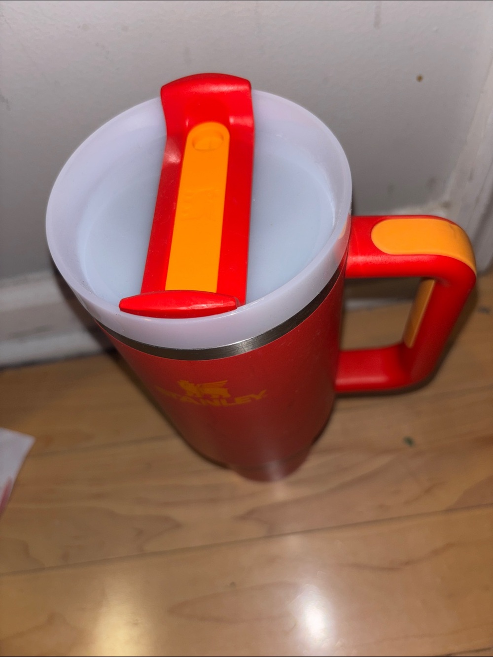 Stanley Chili Red H2.0 Quencher Flowstate 40oz Tumbler Rare! - Picture 2 of 4